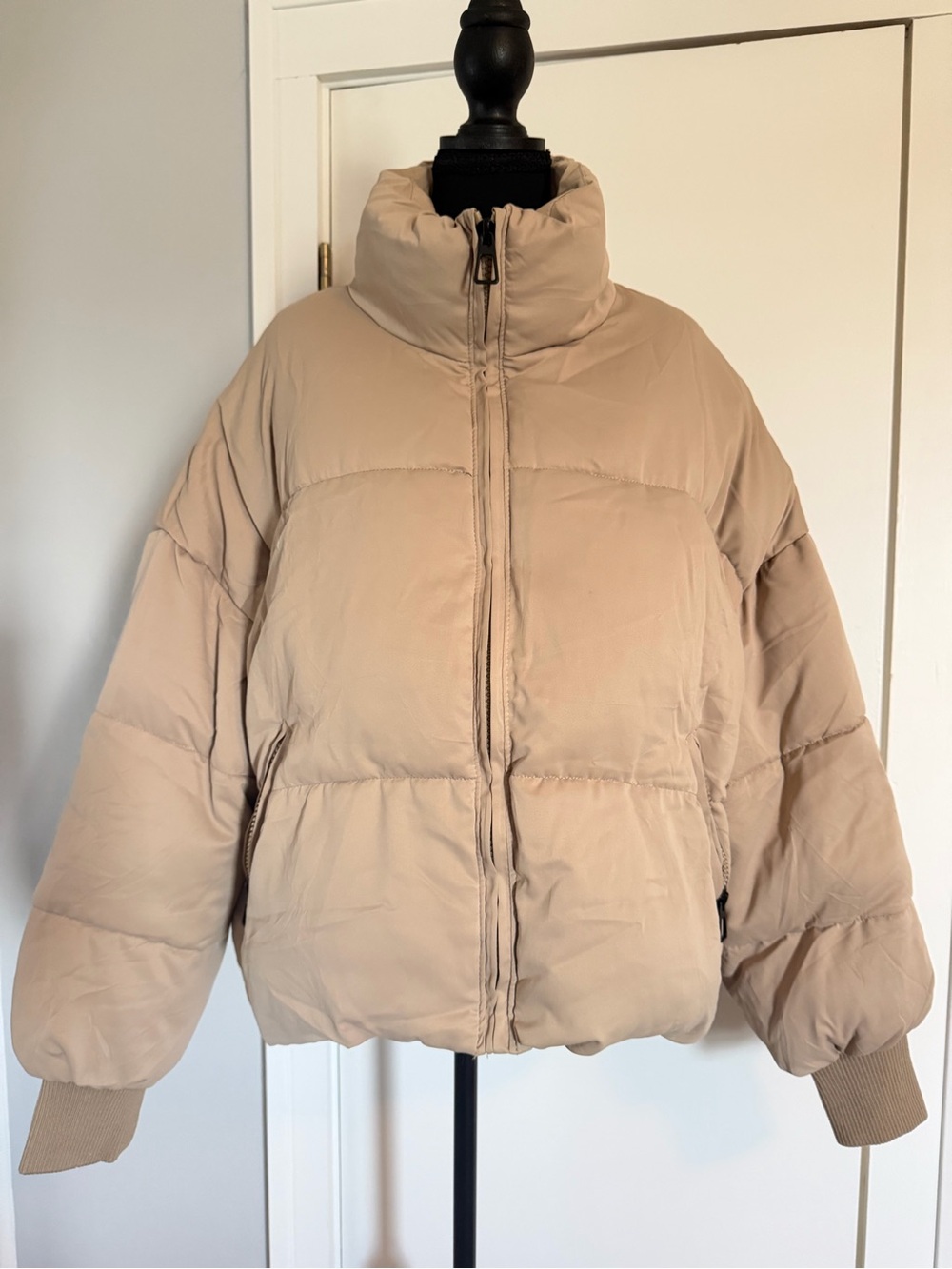 Women's Puffer Jacket - Beige